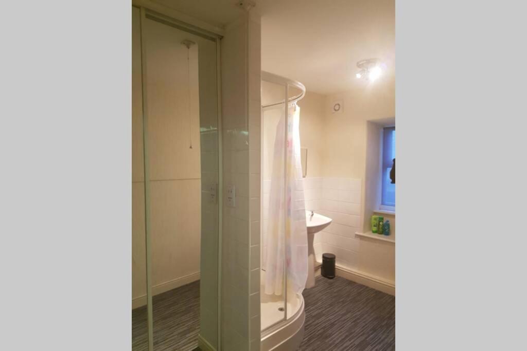 Porthmadog Harbour Town - High Street Apartment. Bagian luar foto